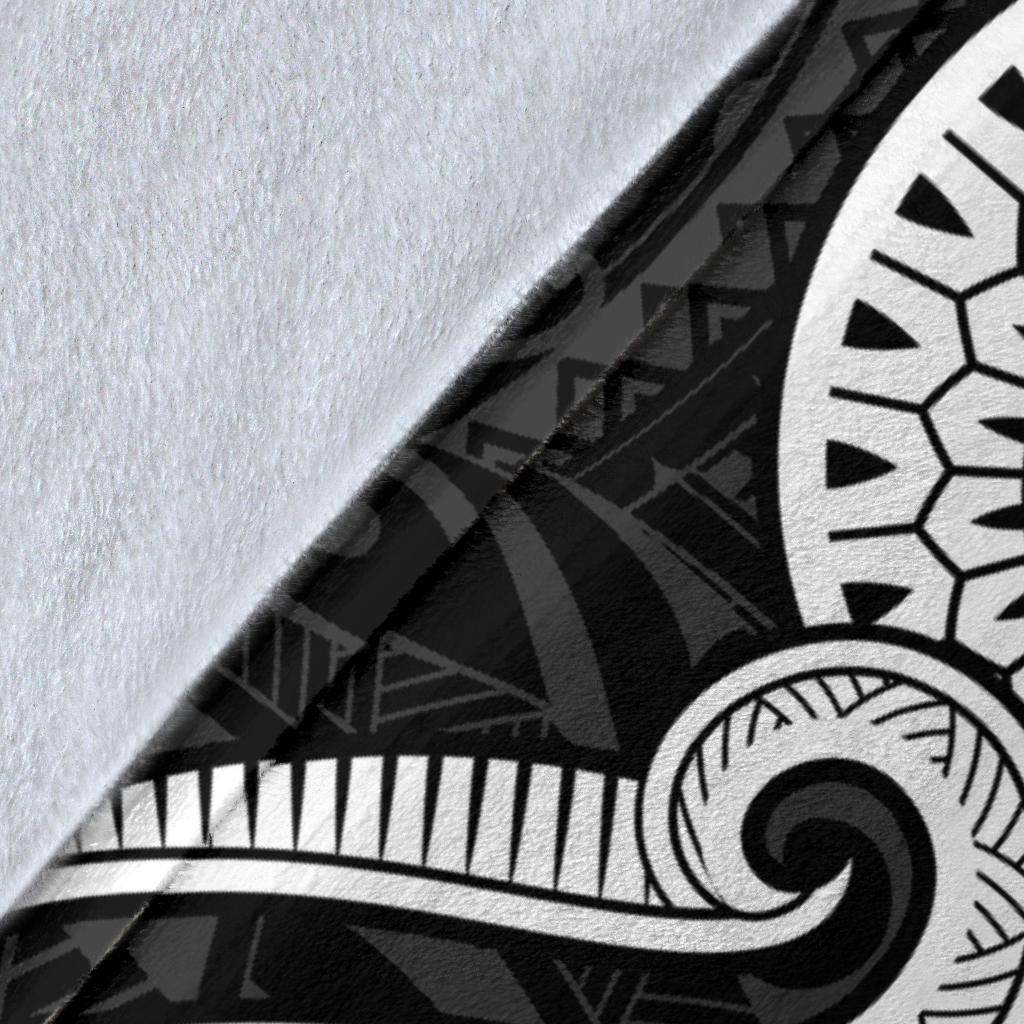 Fiji Polynesian Premium Blanket - White Tentacle Turtle Crest-Myprintsy