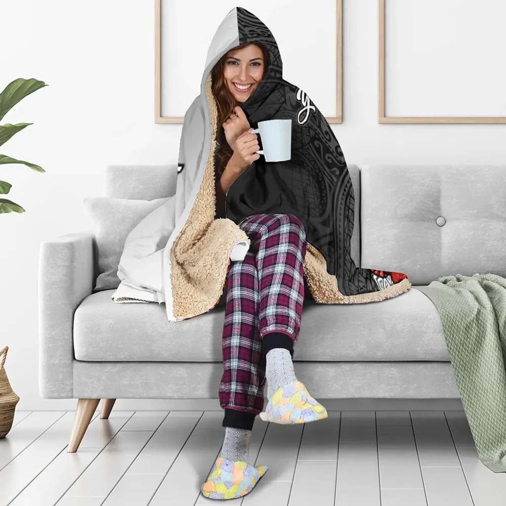 Tonga Polynesian Custom Personalised Hooded Blanket- Coat Of Arm With Hibiscus White