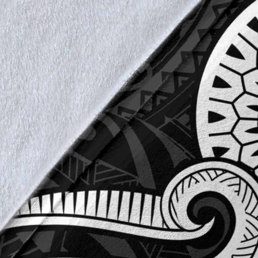 Fiji Polynesian Premium Blanket - White Tentacle Turtle-Myprintsy
