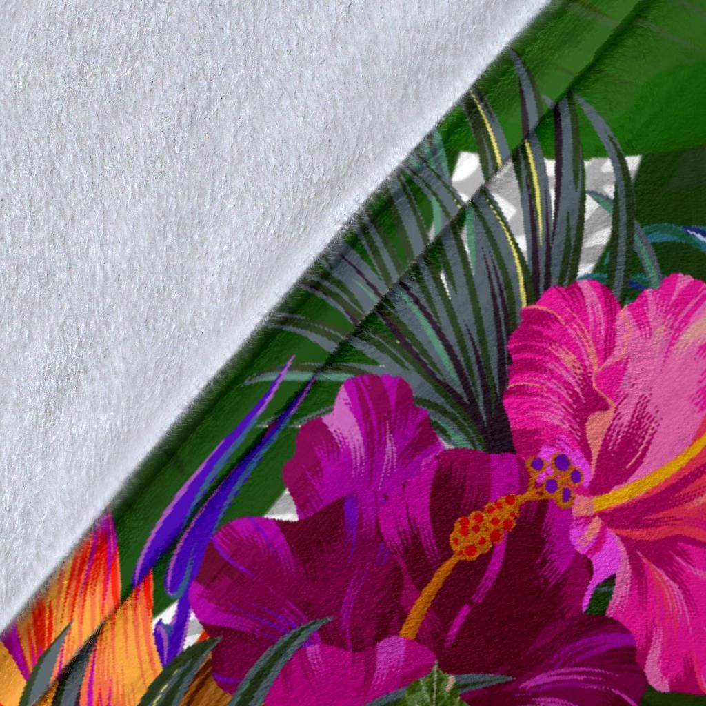 Fiji Premium Blanket White - Turtle Plumeria Banana Leaf-Myprintsy