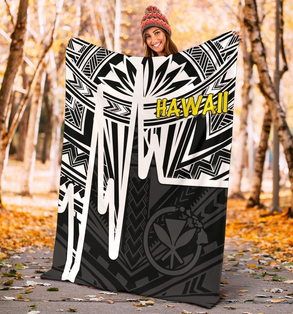 Hawaii Premium Blanket - Kanaka Maoli With Polynesian Pattern In Heartbeat Style (Black,White)-Myprintsy
