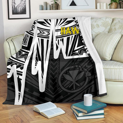 Hawaii Premium Blanket - Kanaka Maoli With Polynesian Pattern In Heartbeat Style (Black,White)-Myprintsy