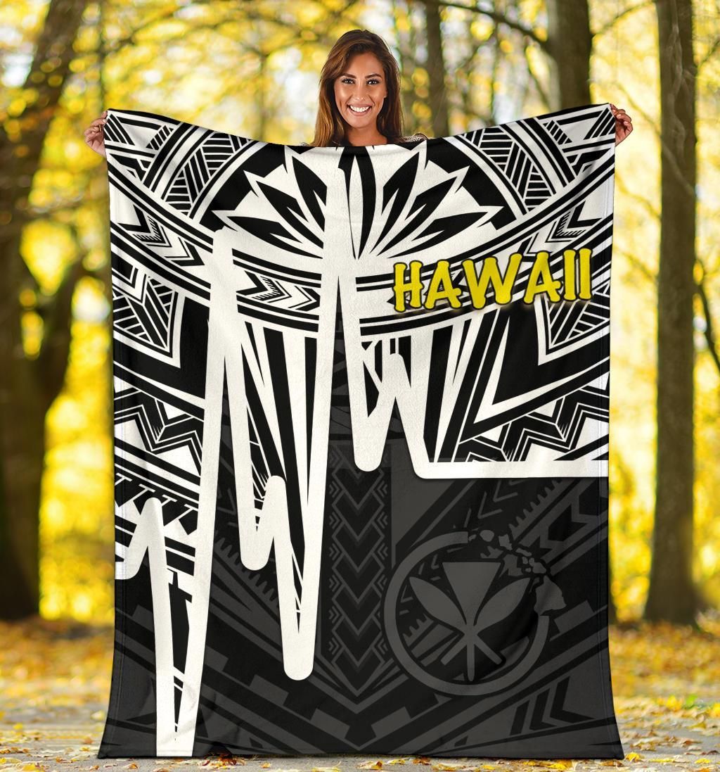 Hawaii Premium Blanket - Kanaka Maoli With Polynesian Pattern In Heartbeat Style (Black,White)-Myprintsy