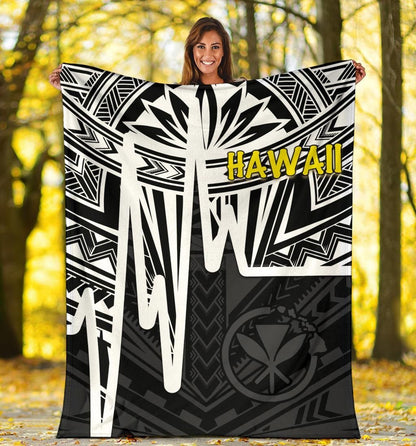 Hawaii Premium Blanket - Kanaka Maoli With Polynesian Pattern In Heartbeat Style (Black,White)-Myprintsy
