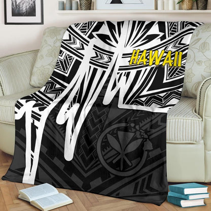 Hawaii Premium Blanket - Kanaka Maoli With Polynesian Pattern In Heartbeat Style (Black,White)-Myprintsy