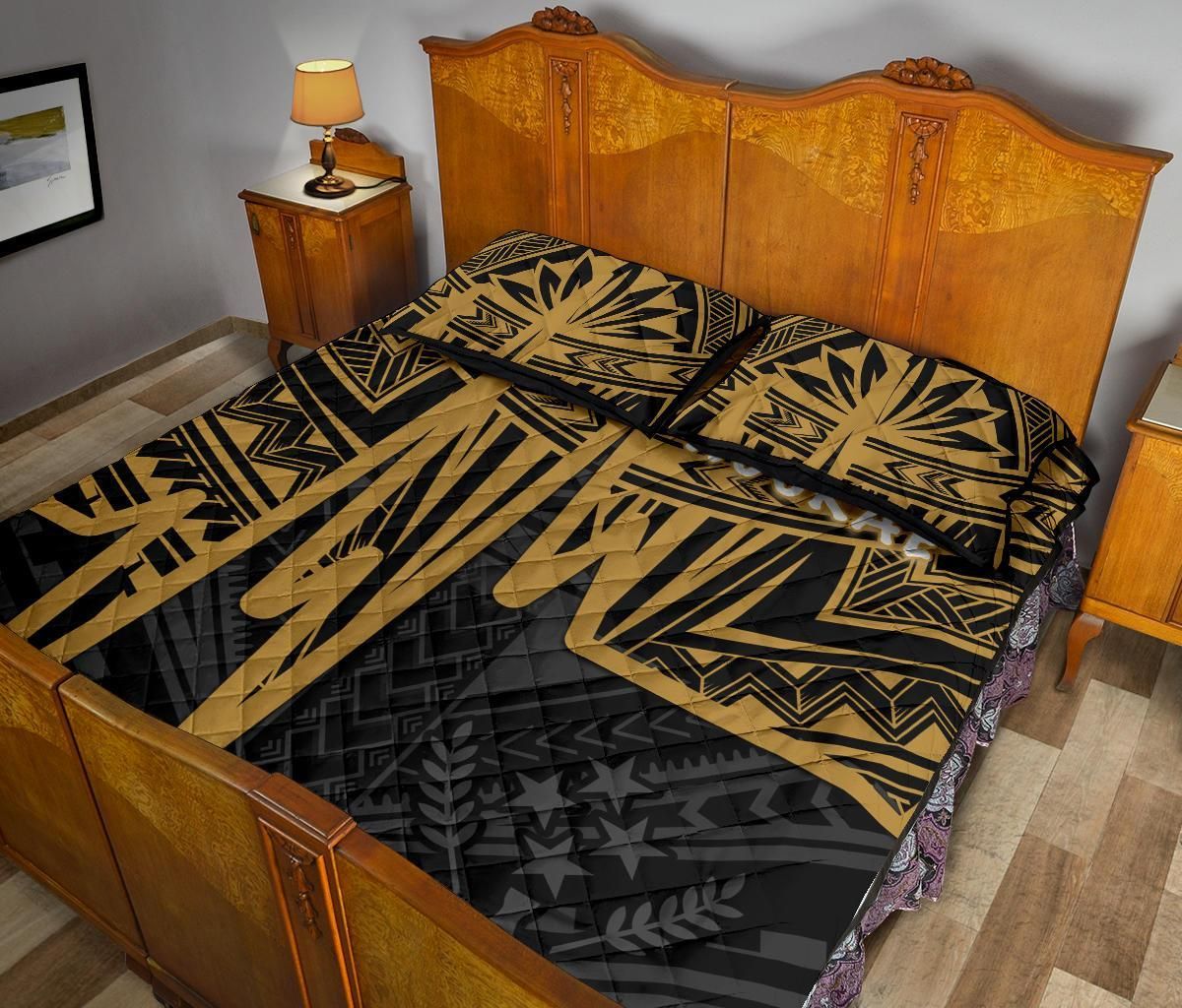Kosrae Quilt Bed Set - Kosrae Seal In Heartbeat Patterns Style (Gold)-Myprintsy