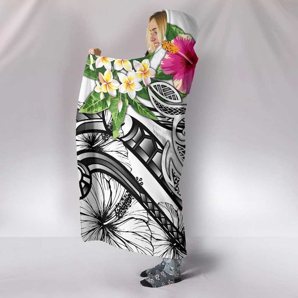 Polynesian Samoa Hooded Blanket - Summer Plumeria (White)