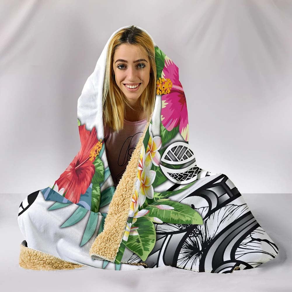 Polynesian Samoa Hooded Blanket - Summer Plumeria (White)