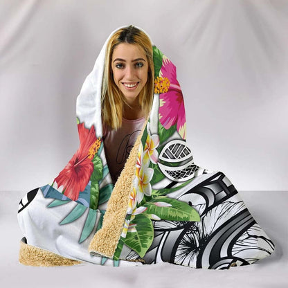 Polynesian Samoa Hooded Blanket - Summer Plumeria (White)