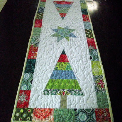 Winterfest Quilted Table Runner VTQ-Myprintsy