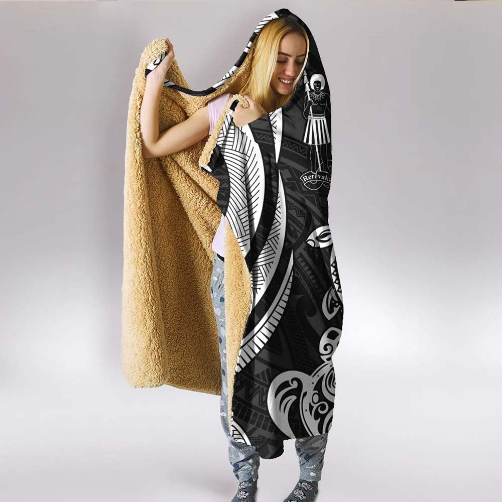 Fiji Hooded Blanket - White Tentacle Turtle Crest