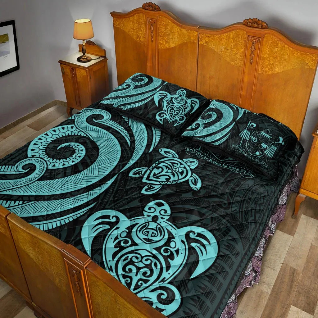 Fiji Quilt Bed Set - Turquoise Tentacle Turtle Crest