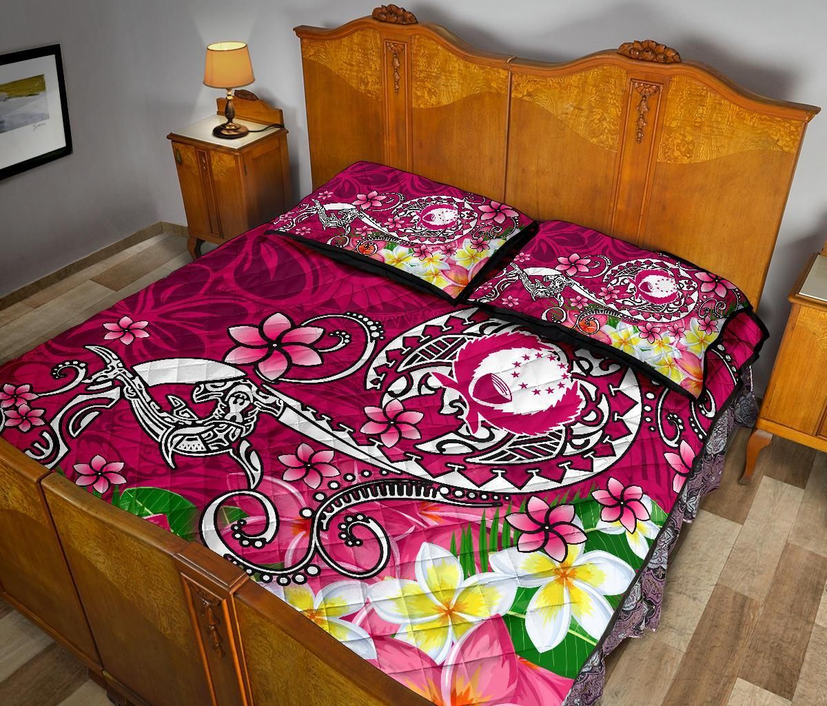 Pohnpei Quilt Bed Set - Turtle Plumeria (Pink)