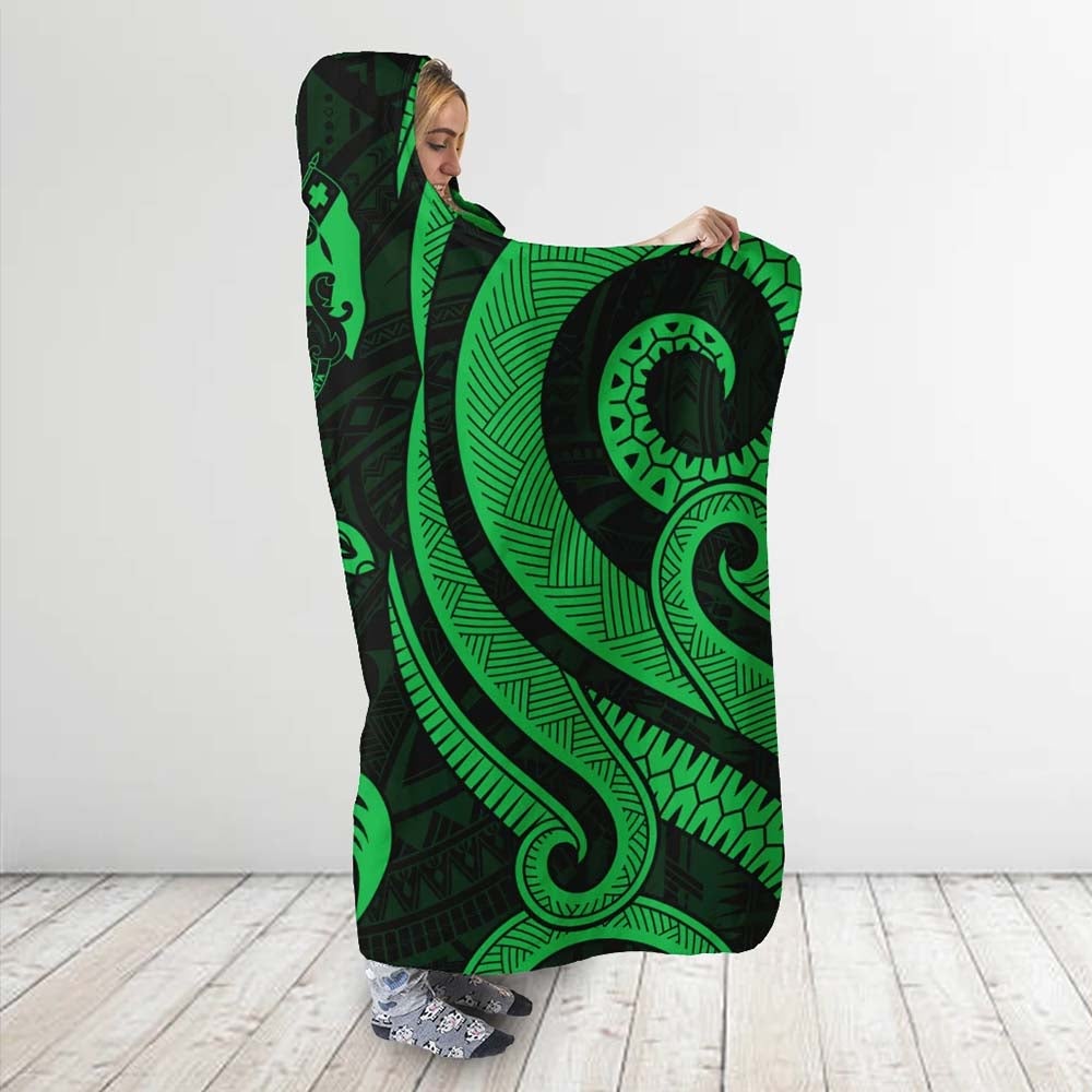 Tonga Hooded Blanket - Green Tentacle Turtle